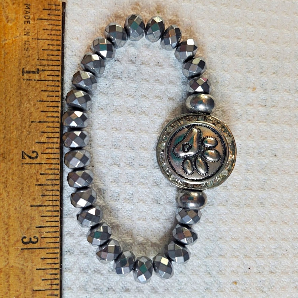 Snap bracelet with dog paw print, stretch